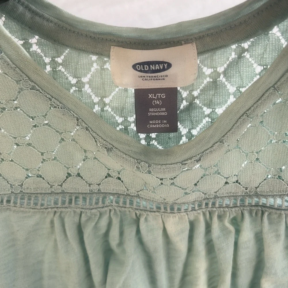 🌞 Old Navy distressed light green lace high low tunic girl XL